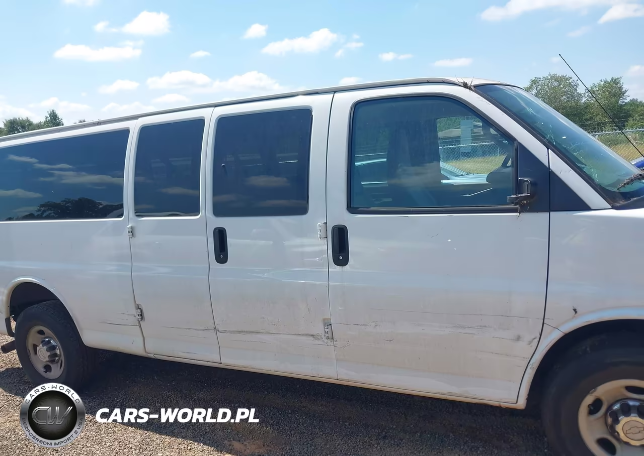 2017 Chevrolet Express 3500 Lt VIN:1GAZGPFG4H1167444 - 13
