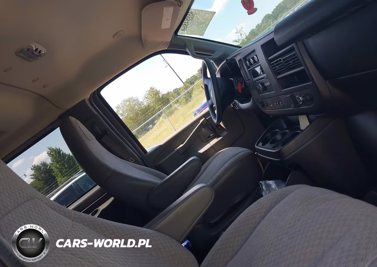 2017 Chevrolet Express 3500 Lt VIN:1GAZGPFG4H1167444 - 5
