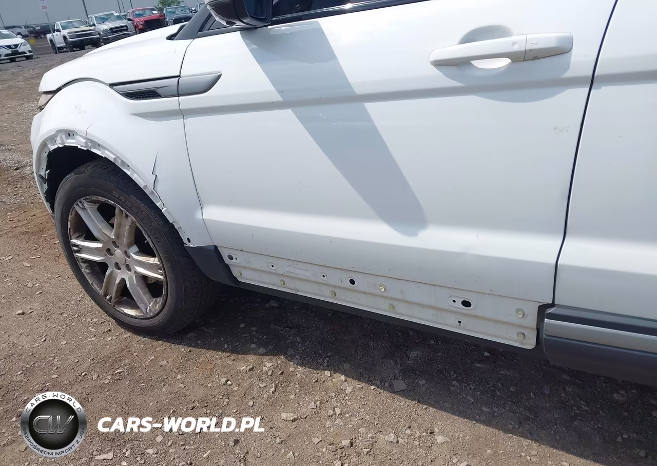 2015 Land Rover Range Rover Evoque Pure VIN:SALVR2BGXFH985508 - 11