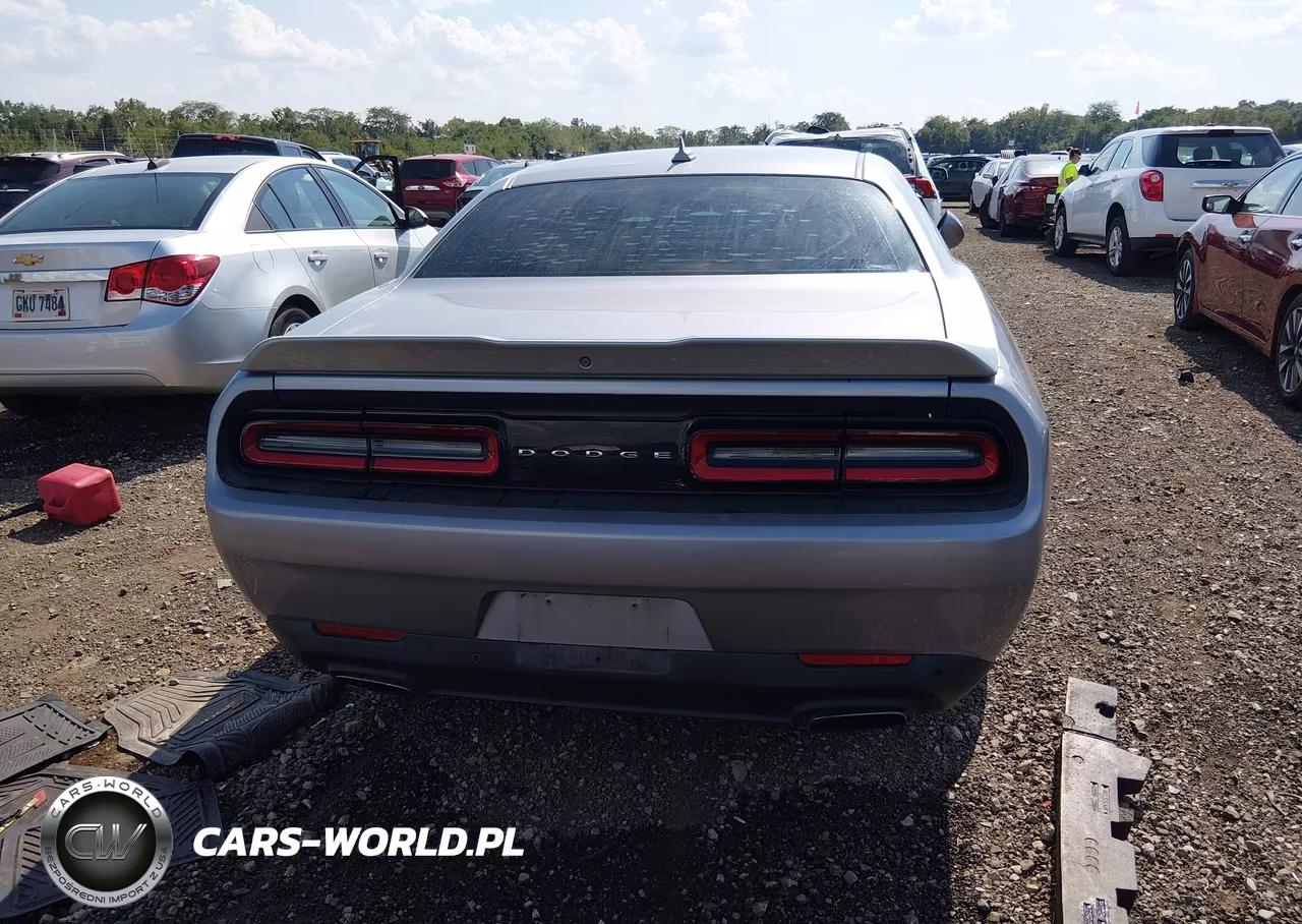 2015 Dodge Challenger Sxt VIN:2C3CDZAG5FH704964 - 16