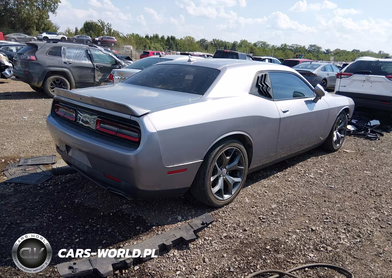 2015 Dodge Challenger Sxt VIN:2C3CDZAG5FH704964 - 4