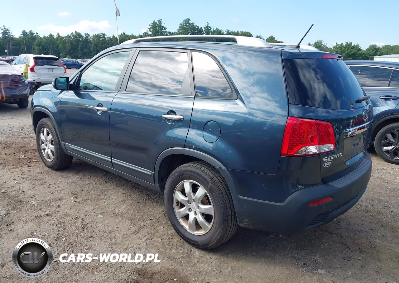 2011 Kia Sorento Lx VIN:5XYKT4A19BG143427 - 3