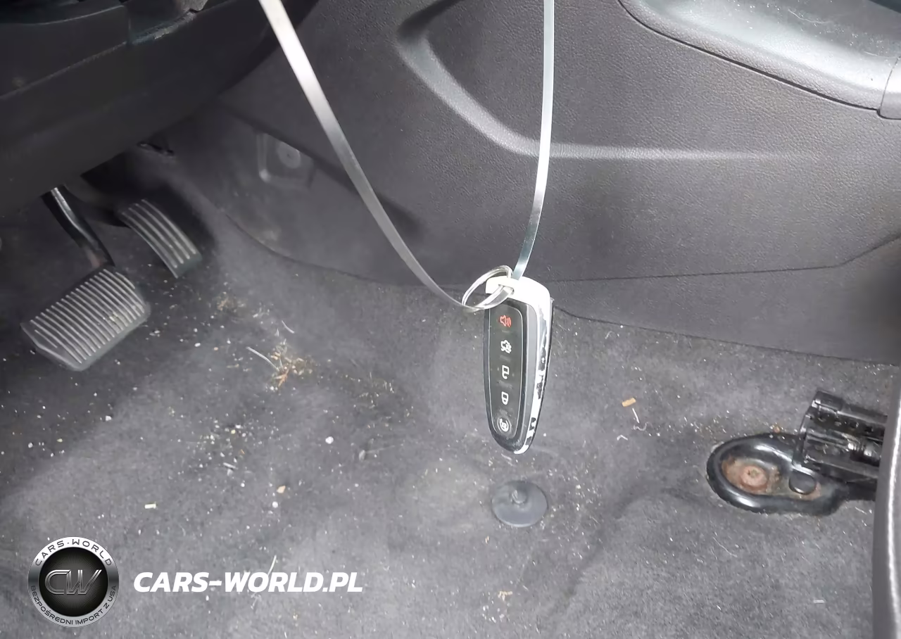 2013 Ford Focus Titanium VIN:1FADP3J26DL121978 - 11