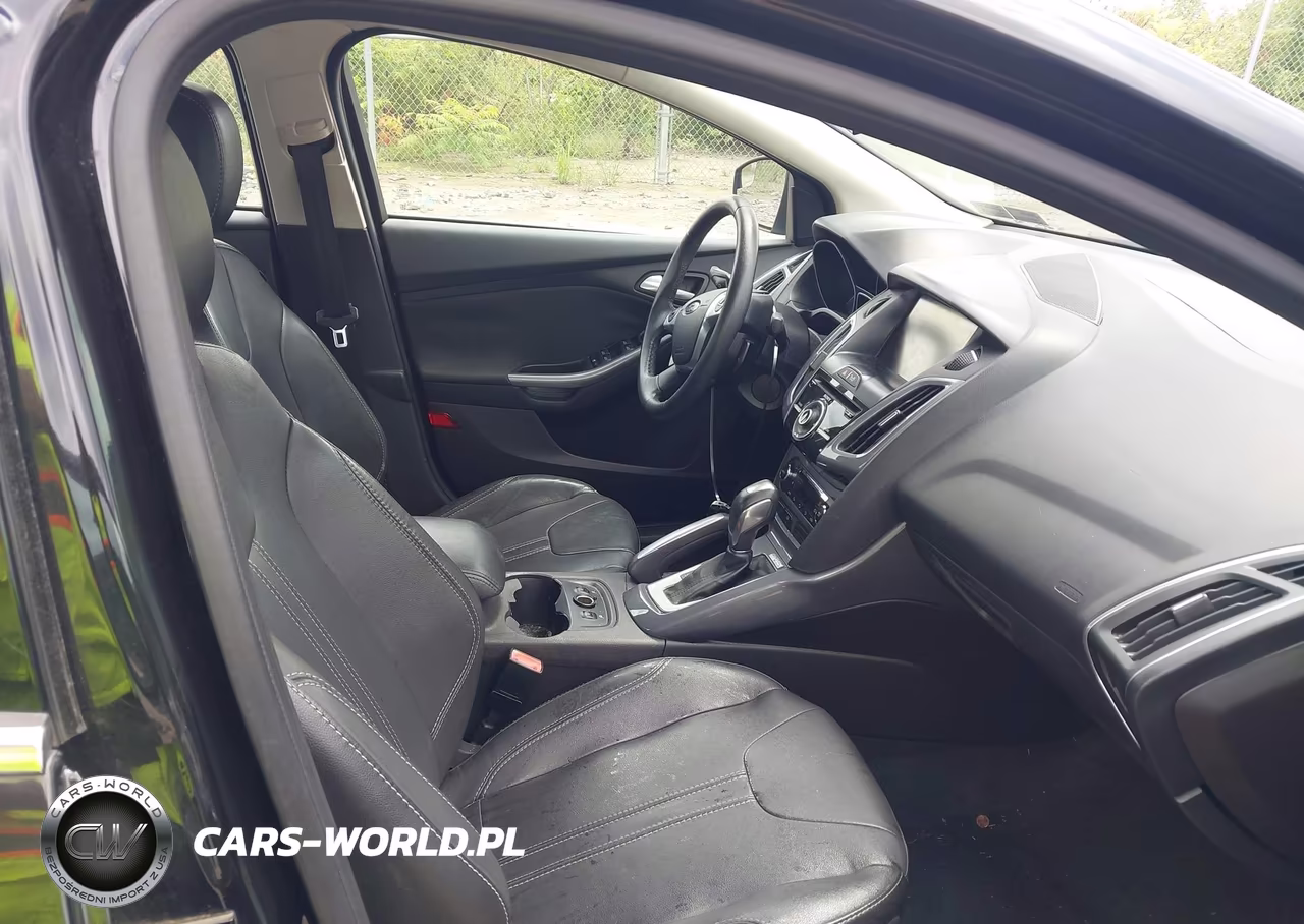 2013 Ford Focus Titanium VIN:1FADP3J26DL121978 - 5