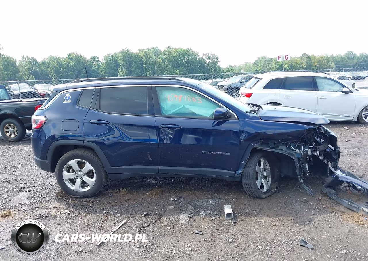 2018 Jeep Compass Latitude 4X4 VIN:3C4NJDBB1JT355336 - 13