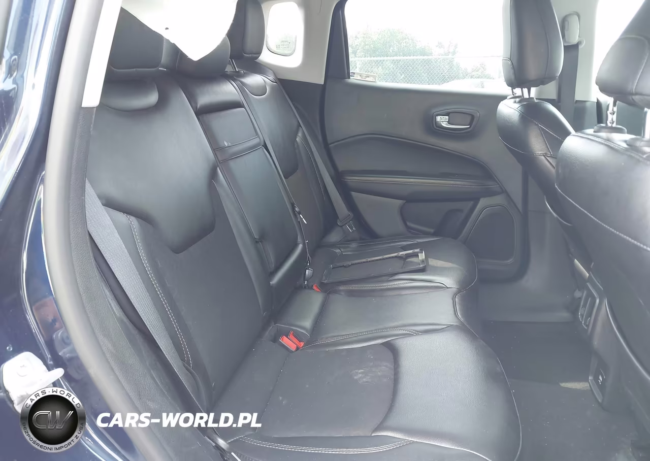 2018 Jeep Compass Latitude 4X4 VIN:3C4NJDBB1JT355336 - 8