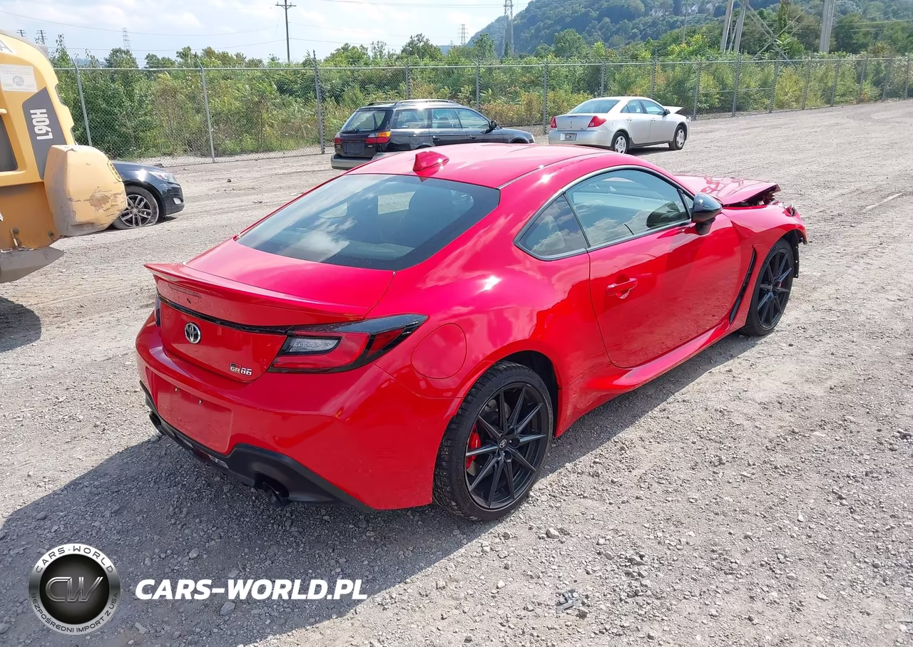 2025 Toyota Gr86 Premium VIN:JF1ZNBE10S9756387 - 4