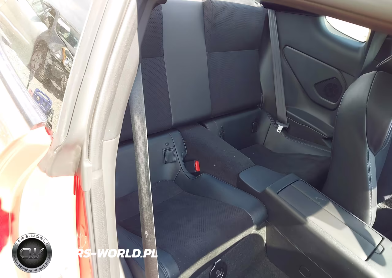 2025 Toyota Gr86 Premium VIN:JF1ZNBE10S9756387 - 8