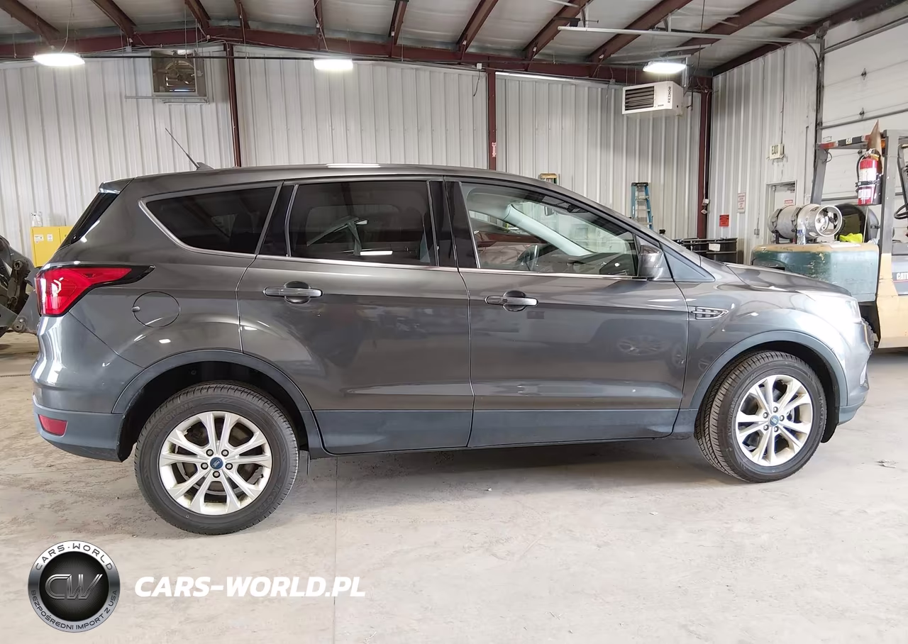 2019 Ford Escape Se VIN:1FMCU9GD9KUA36923 - 13