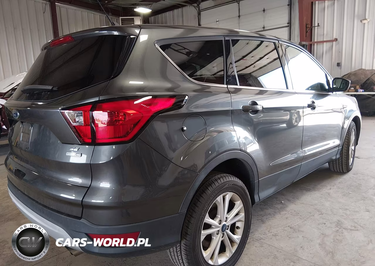 2019 Ford Escape Se VIN:1FMCU9GD9KUA36923 - 4