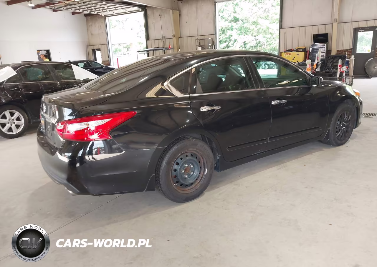 2016 Nissan Altima 2.5 S VIN:1N4AL3AP4GC129592 - 4