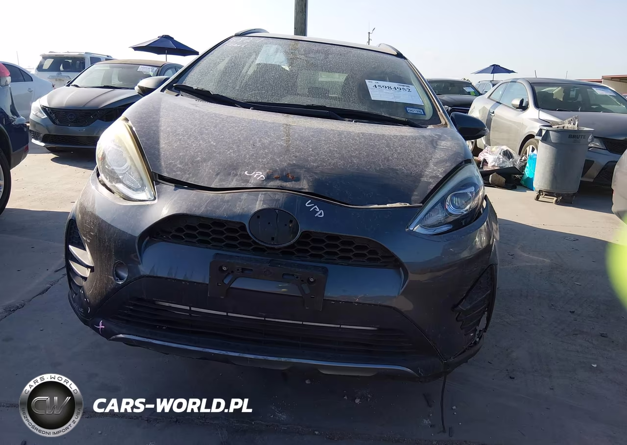 2018 Toyota Prius C Three VIN:JTDKDTB32J1619524 - 12