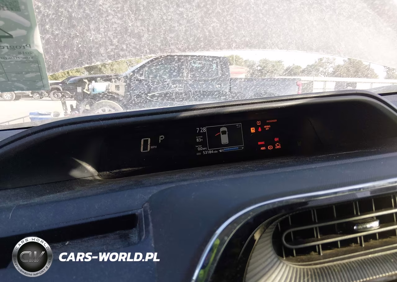 2018 Toyota Prius C Three VIN:JTDKDTB32J1619524 - 7