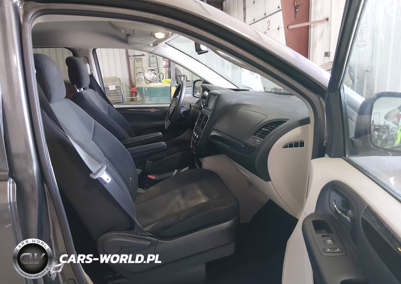 2018 Dodge Grand Caravan Se VIN:2C4RDGBG3JR254811 - 5