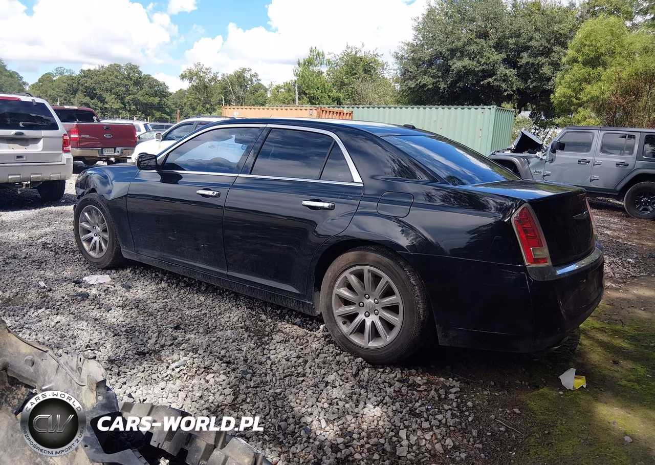 2014 Chrysler 300 VIN:2C3CCAAG8EH341661 - 3