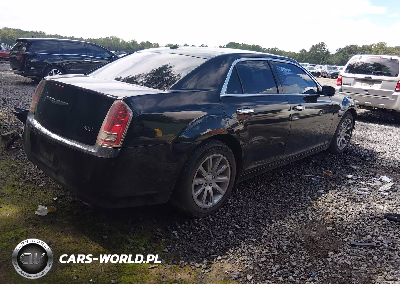 2014 Chrysler 300 VIN:2C3CCAAG8EH341661 - 4