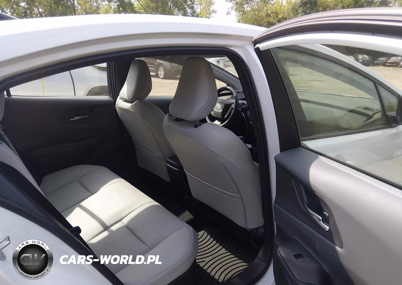 2026 Toyota Prius Xle VIN:JTDACAAU5T3083155 - 8