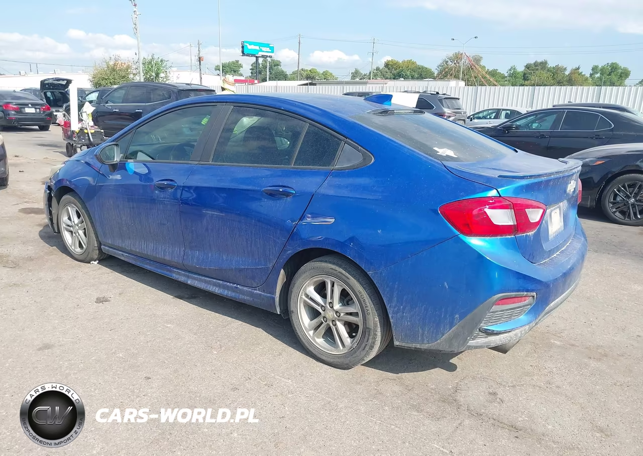 2018 Chevrolet Cruze Lt Auto VIN:1G1BE5SM4J7145177 - 3