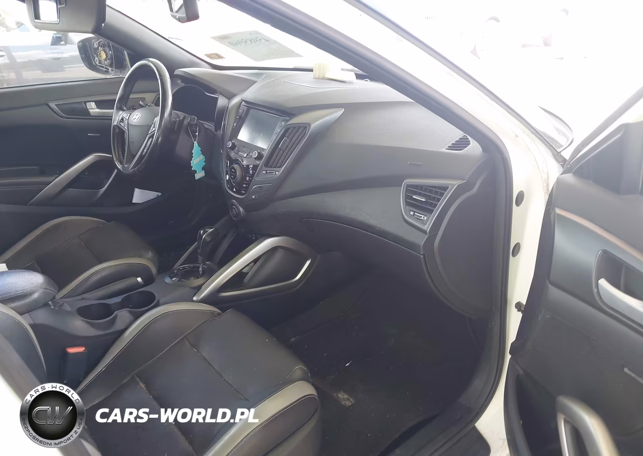 2016 Hyundai Veloster Turbo VIN:KMHTC6AE1GU268281 - 5