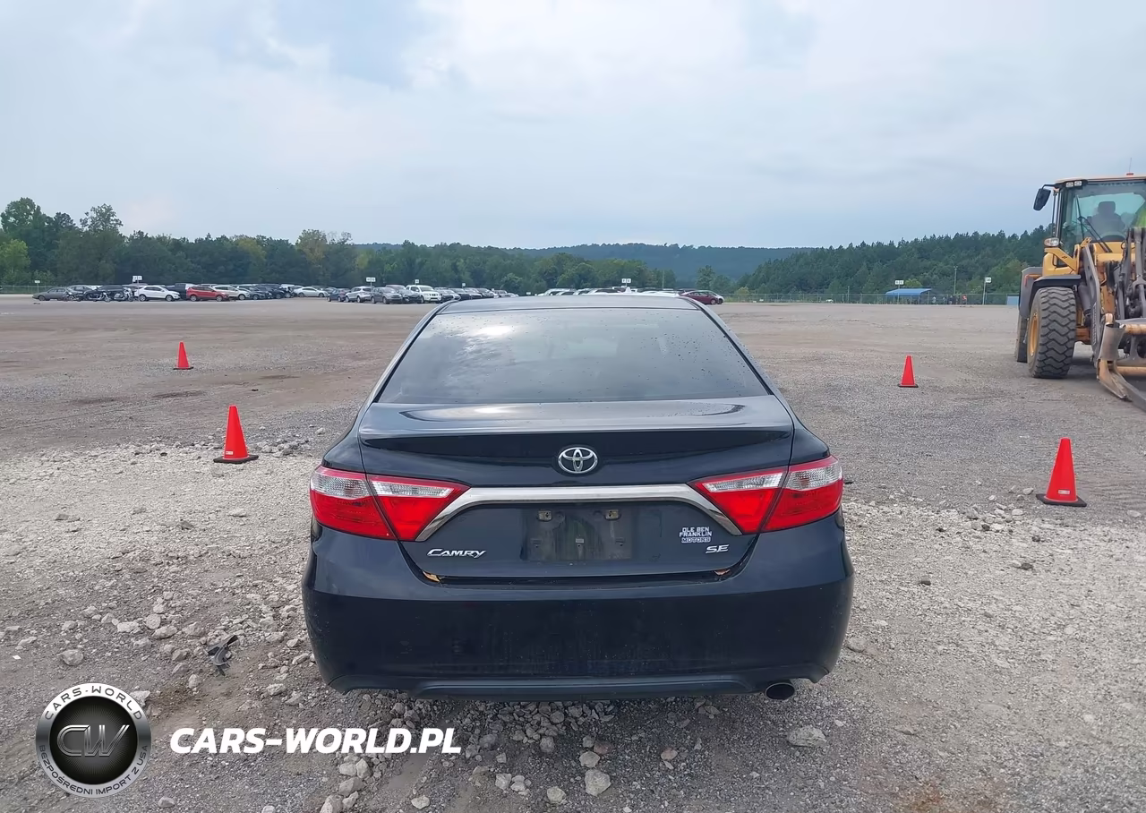2016 Toyota Camry Se VIN:4T1BF1FK9GU264919 - 16