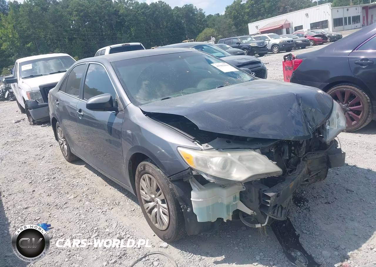 2013 Toyota Camry L – zdjęcie 1 z 16