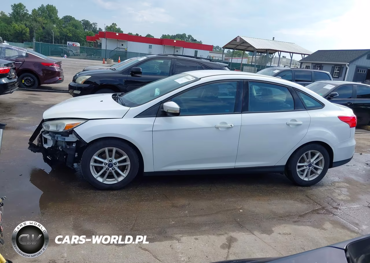 2016 Ford Focus Se VIN:1FADP3F28GL240421 - 15