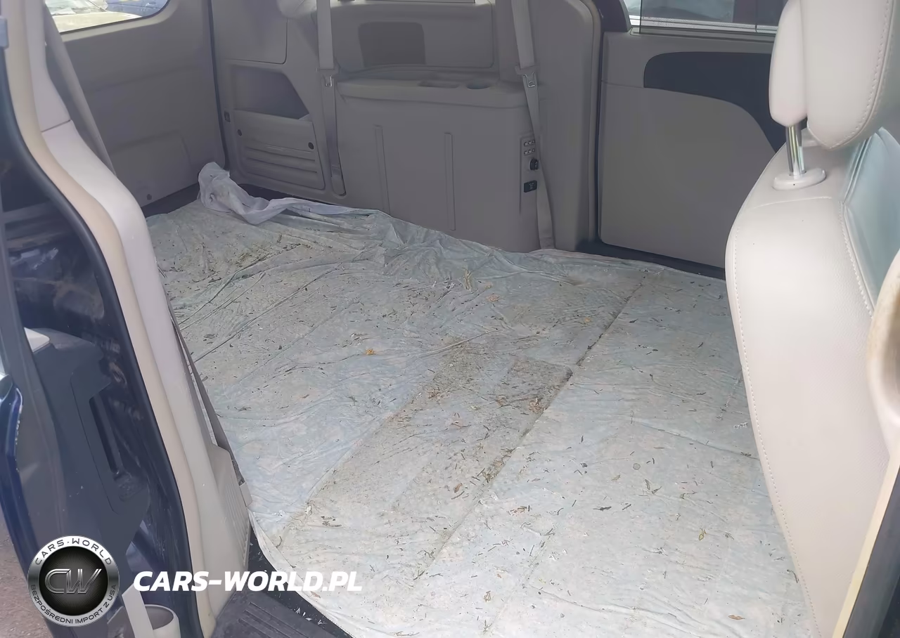 2012 Chrysler Town & Country Touring-L VIN:2C4RC1CG0CR216597 - 8