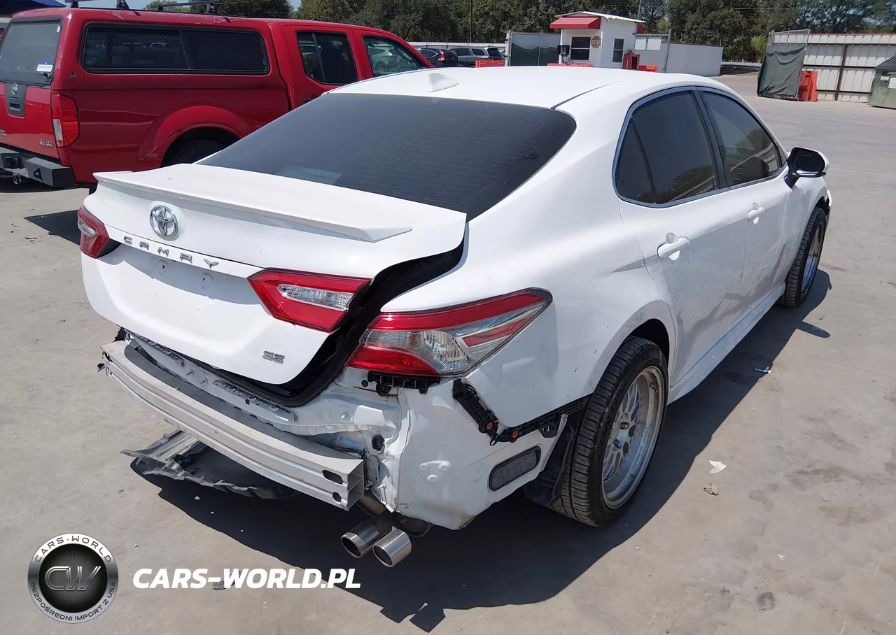 2019 Toyota Camry Se VIN:4T1B11HK9KU192737 - 4