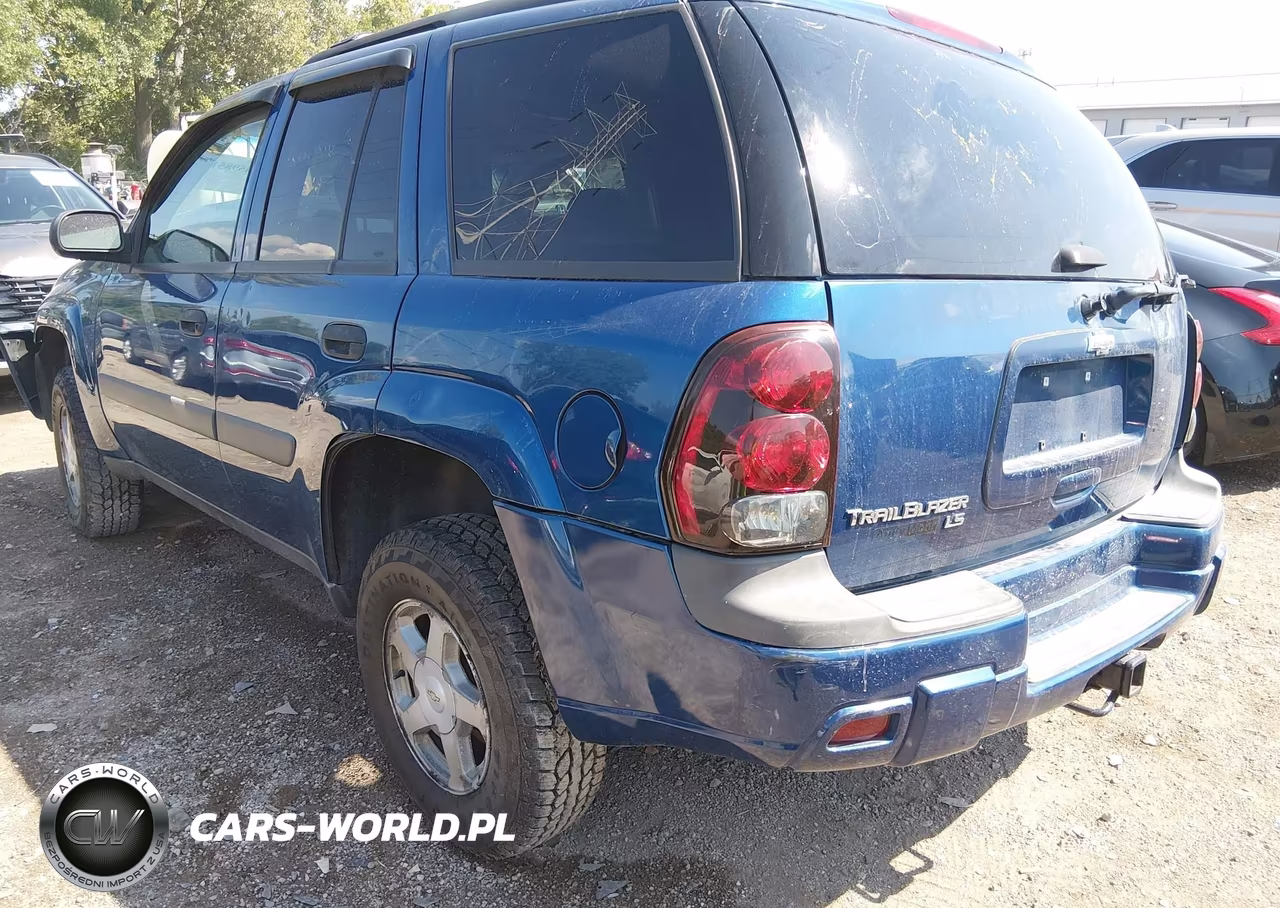 2005 Chevrolet Trailblazer Ls VIN:1GNDT13S752220380 - 3
