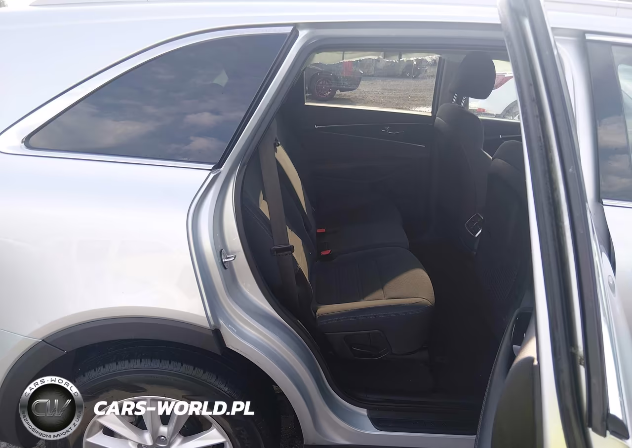 2019 Kia Sorento 2.4L Lx VIN:5XYPG4A38KG590133 - 8
