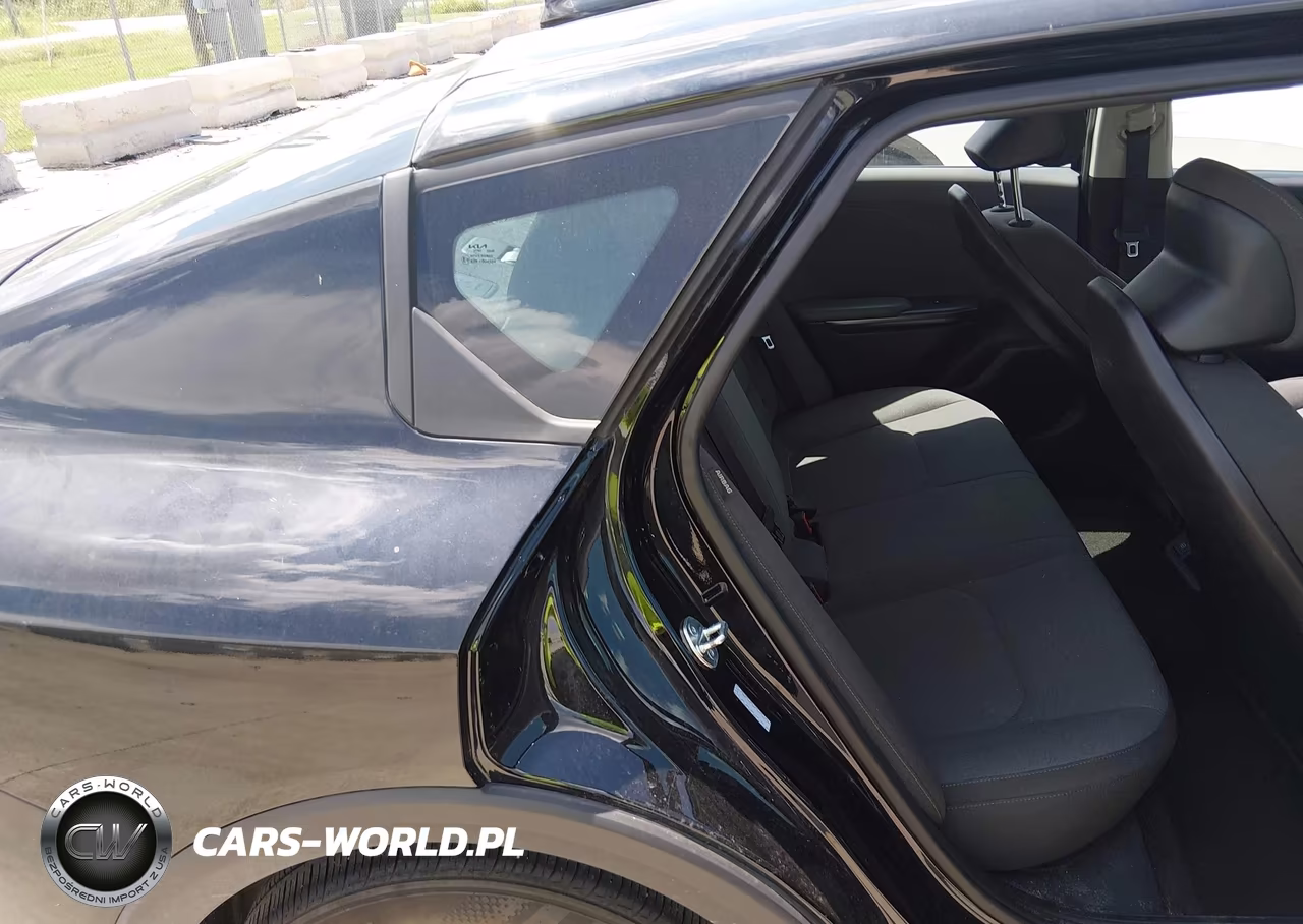 2025 Kia K4 Lx VIN:3KPFT4DE7SE073570 - 8
