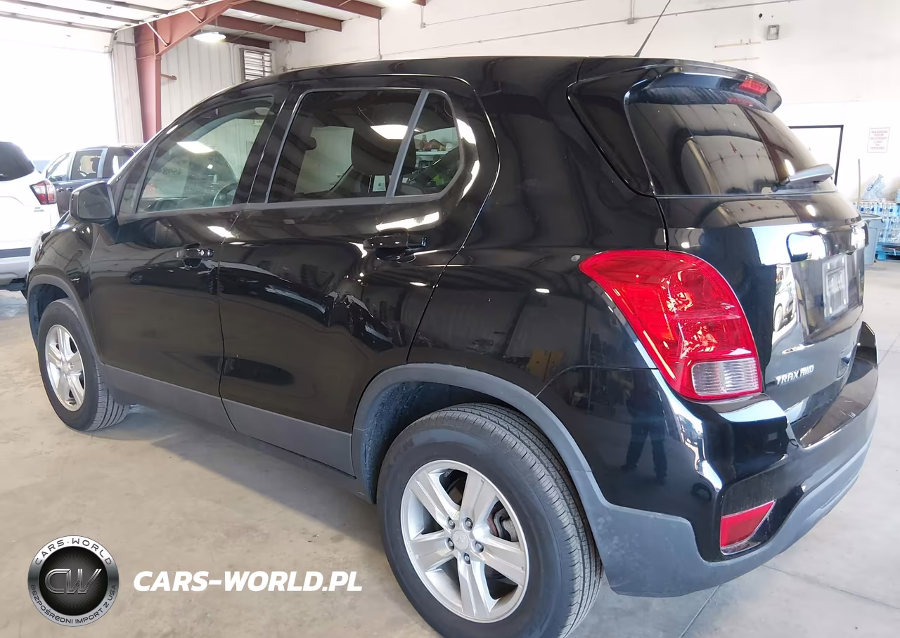 2018 Chevrolet Trax Ls VIN:3GNCJNSB2JL148216 - 3