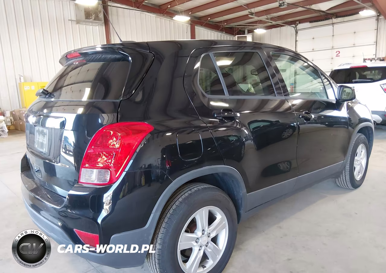 2018 Chevrolet Trax Ls VIN:3GNCJNSB2JL148216 - 4