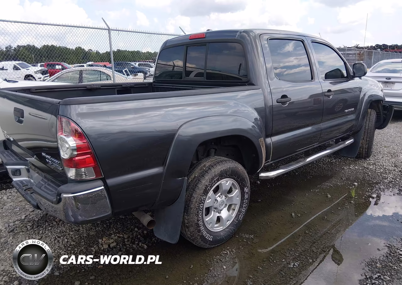 2010 Toyota Tacoma Prerunner V6 VIN:3TMJU4GN7AM094961 - 4