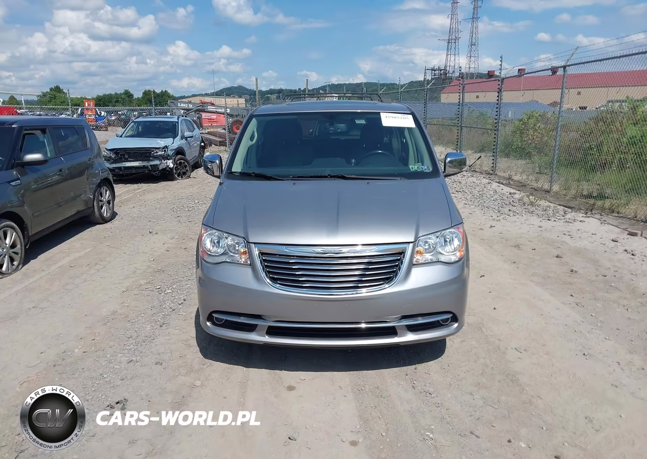2016 Chrysler Town & Country Touring-L Anniversary Edition VIN:2C4RC1CG8GR129942 - 12