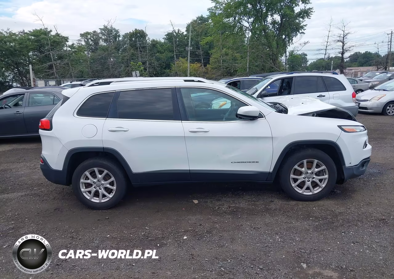 2015 Jeep Cherokee Latitude VIN:1C4PJMCB5FW641179 - 13