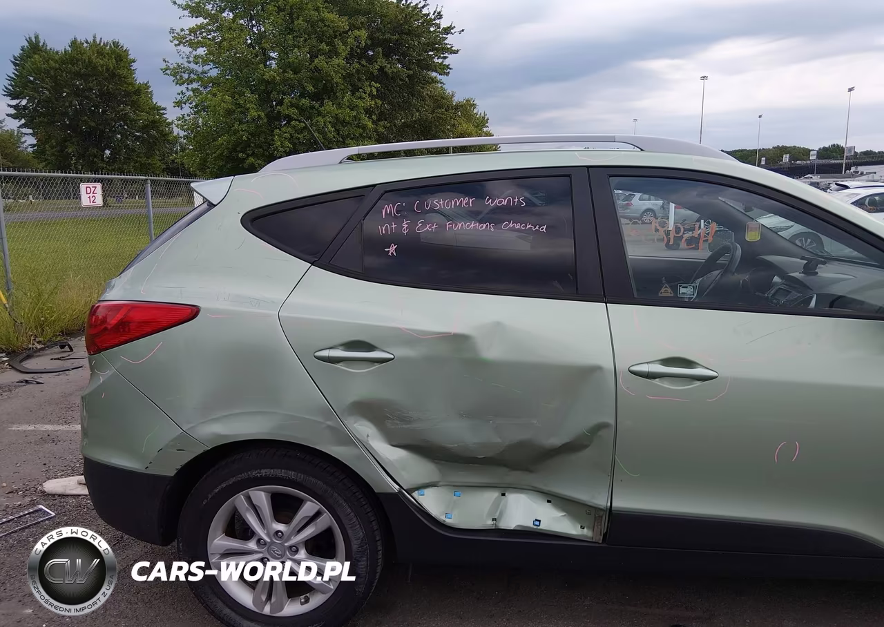 2011 Hyundai Tucson Gls VIN:KM8JUCAC0BU248386 - 6