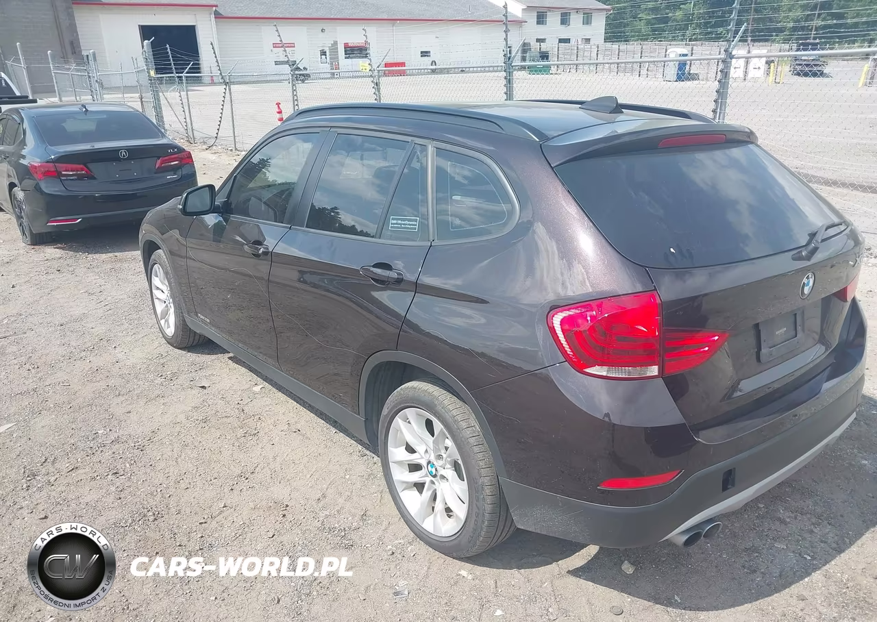 2015 BMW X1 xDrive28I VIN:WBAVL1C5XFVY28348 - 3