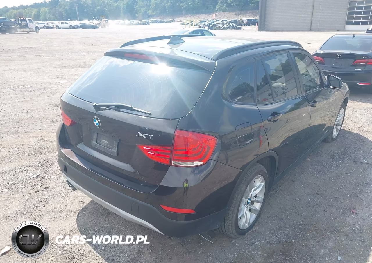2015 BMW X1 xDrive28I VIN:WBAVL1C5XFVY28348 - 4
