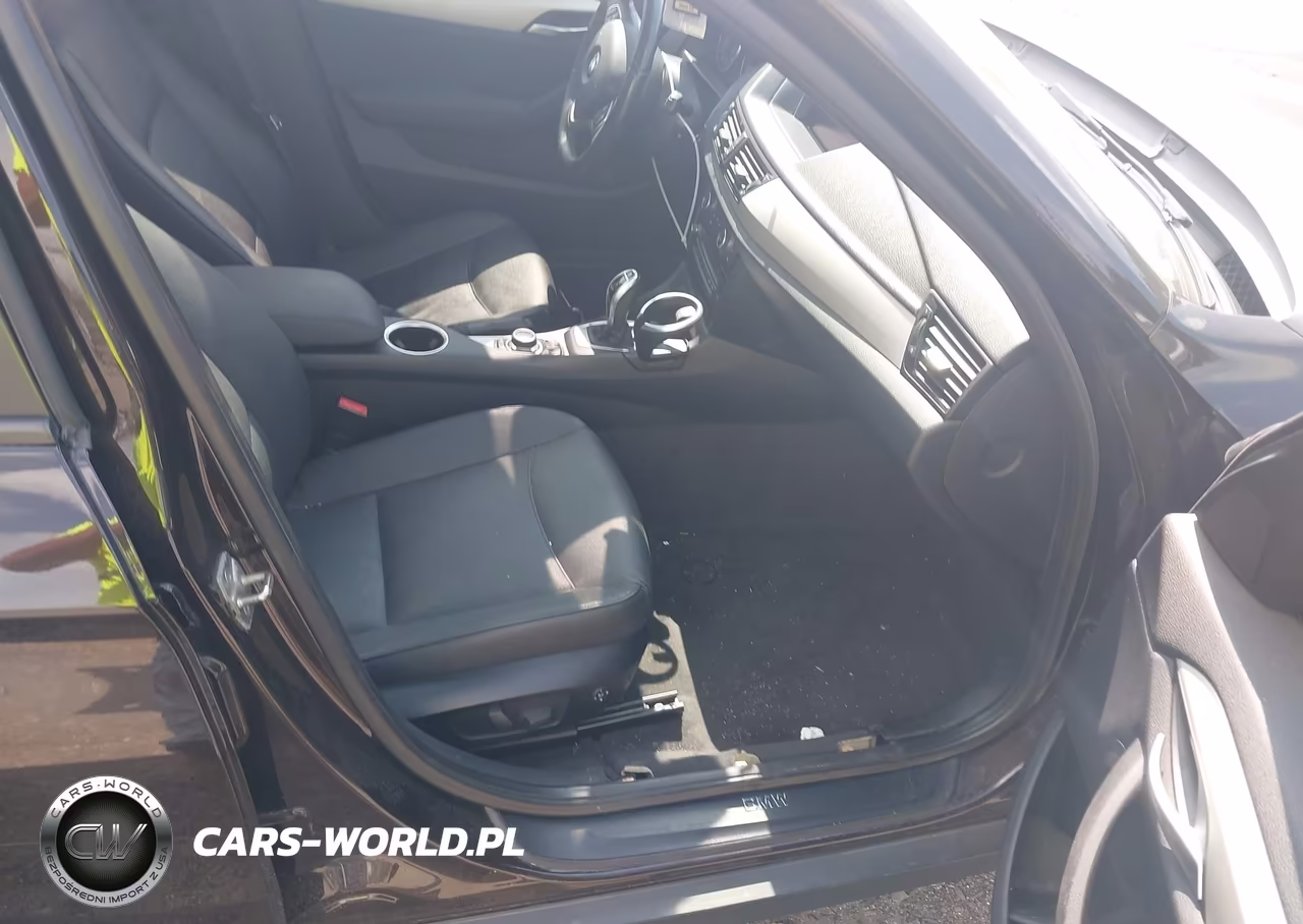 2015 BMW X1 xDrive28I VIN:WBAVL1C5XFVY28348 - 5