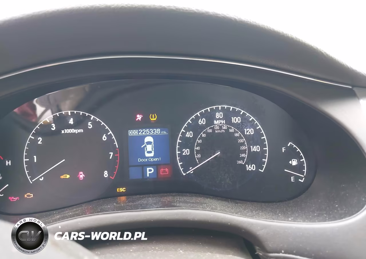2011 Hyundai Genesis 3.8 VIN:KMHGC4DE1BU123705 - 7