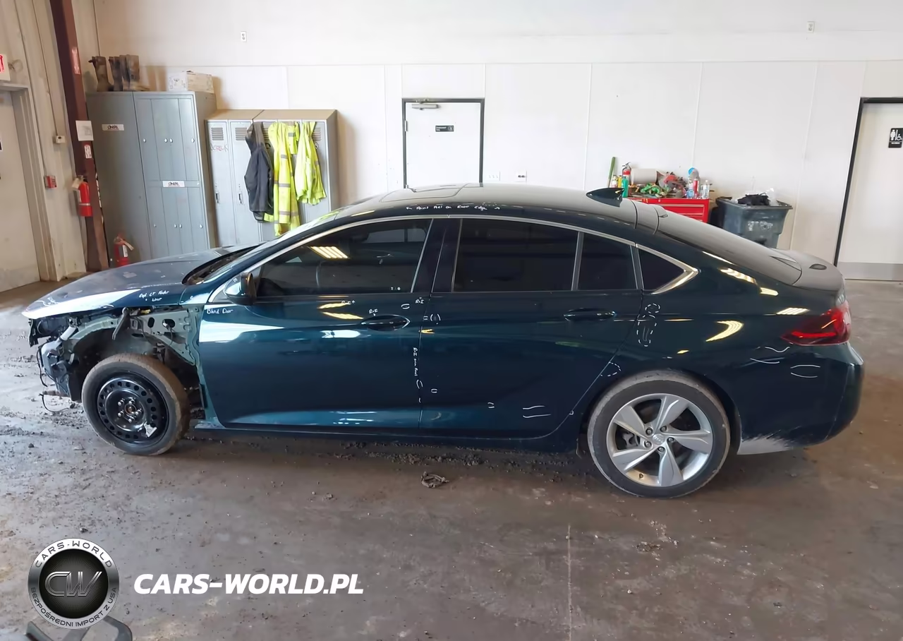 2018 Buick Regal Sportback Preferred VIN:W04GL6SX3J1154212 - 14