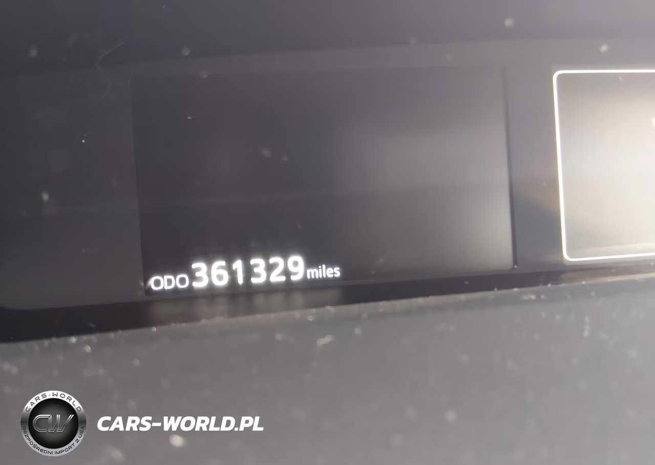 2017 Toyota Prius VIN:JTDKARFU4H3045117 - 15