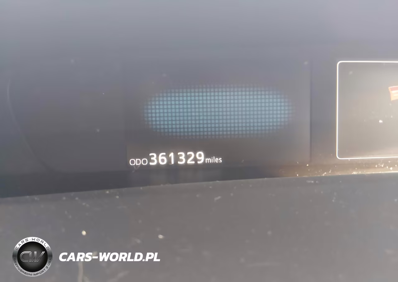 2017 Toyota Prius VIN:JTDKARFU4H3045117 - 7