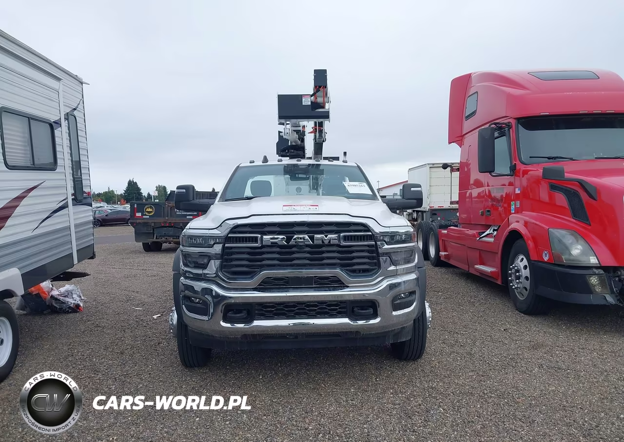 2025 Ram 5500 Chassis With Bucket Lift Tradesman-Big Horn VIN:3C7WRNBL1SG519788 - 15