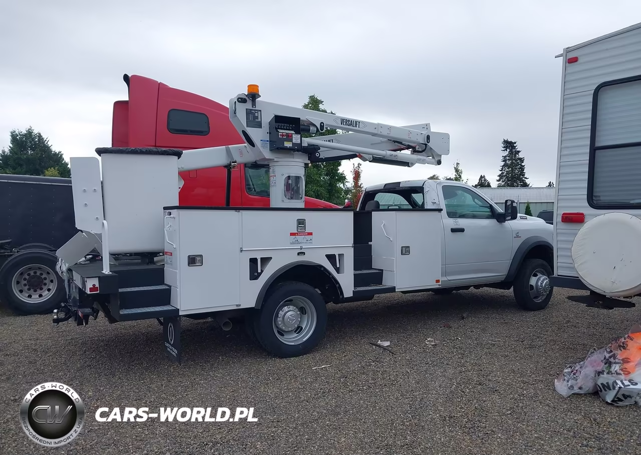 2025 Ram 5500 Chassis With Bucket Lift Tradesman-Big Horn VIN:3C7WRNBL1SG519788 - 16