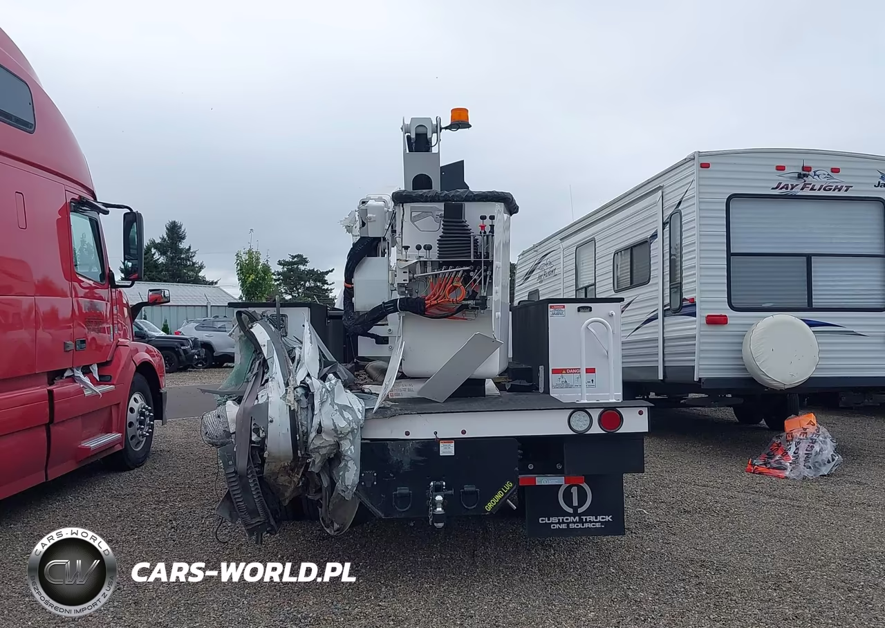 2025 Ram 5500 Chassis With Bucket Lift Tradesman-Big Horn VIN:3C7WRNBL1SG519788 - 18