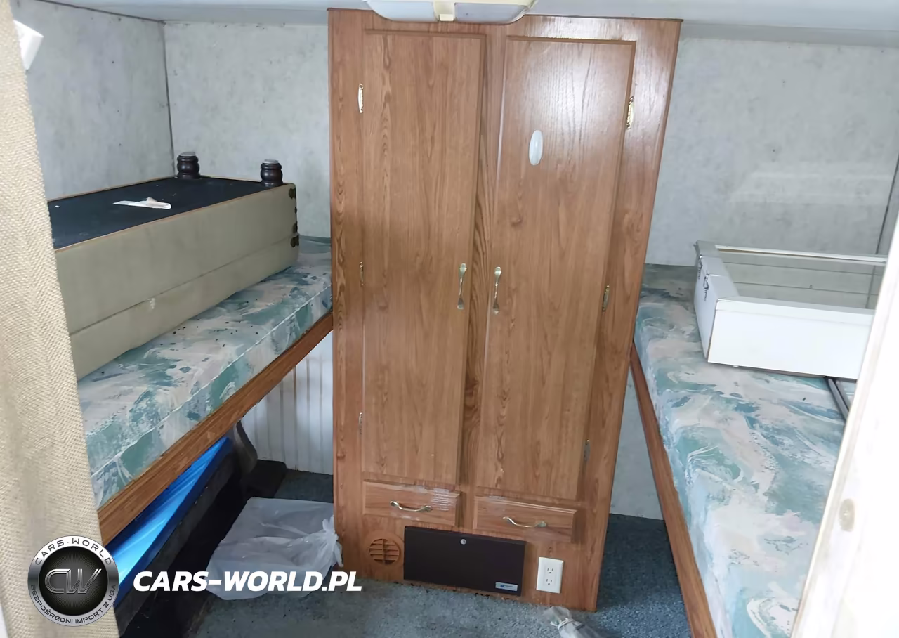 2000 Fleetwood Terry VIN:1EA1Y2924Y2894567 - 8