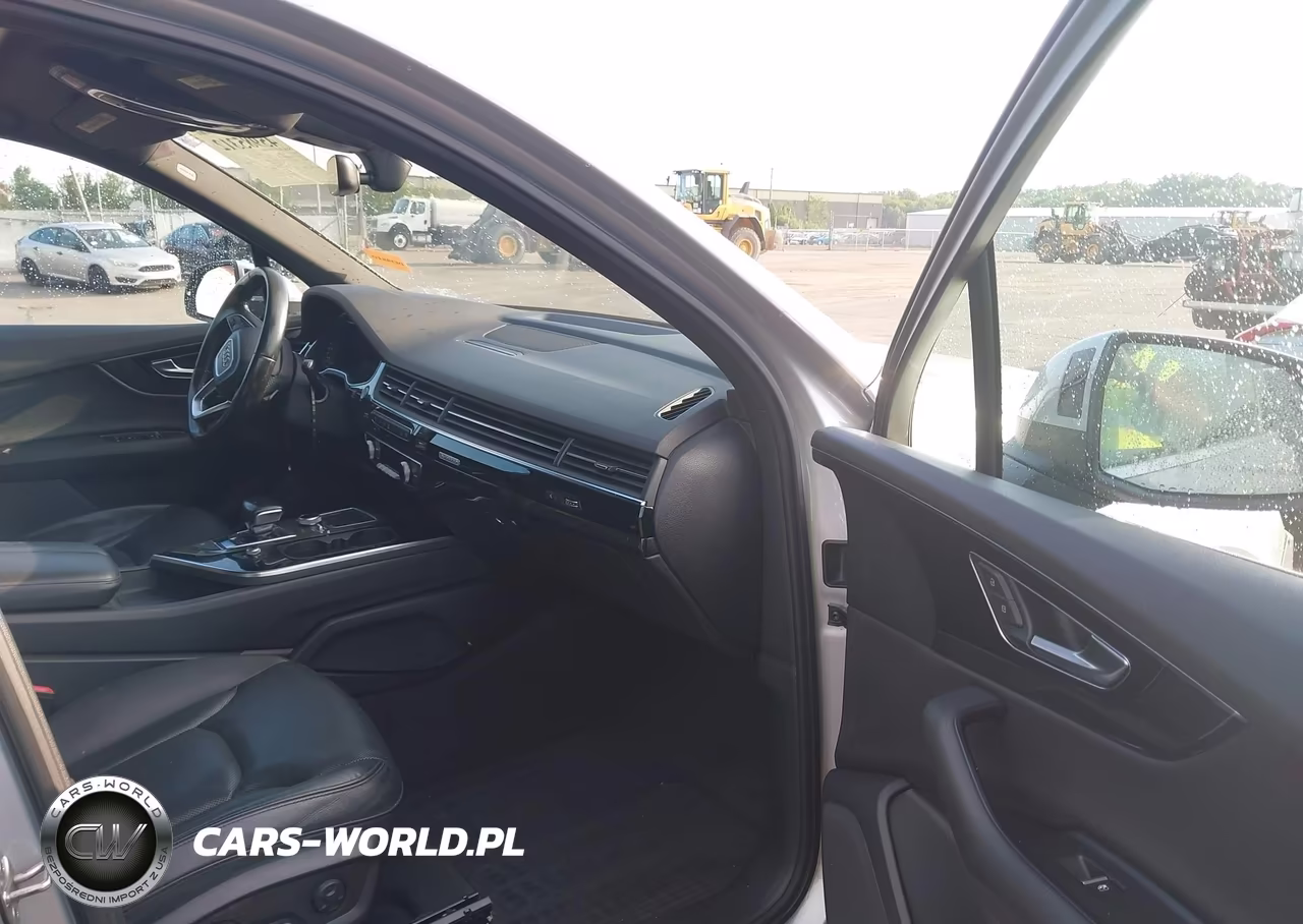 2017 Audi Q7 3.0T Premium VIN:WA1LAAF76HD019638 - 5