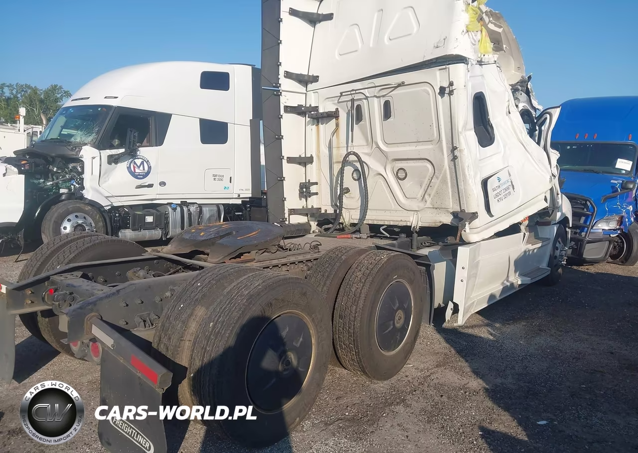 2023 Freightliner New Cascadia 126 VIN:3AKJHHDRXPSNU9859 - 4